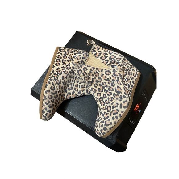 Toms Womens 5.5 Beige Kelsey Leopard Print Suede Bootie Ankle Boots Wedge 3” - Picture 9 of 11